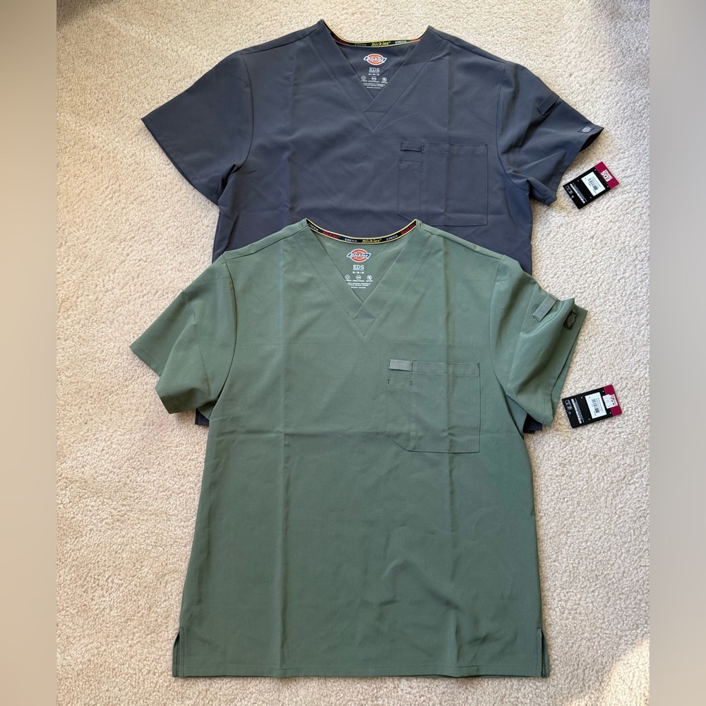 Men’s Dickies Scrubs (size medium)